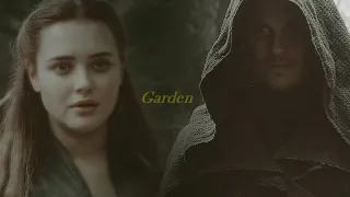 Weeping monk & Nimue // Garden