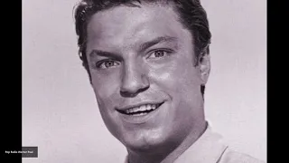 Guy Mitchell - She Wears Red Feathers (1953)