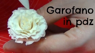 Sugar paste flowers (carnation) by ItalianCakes