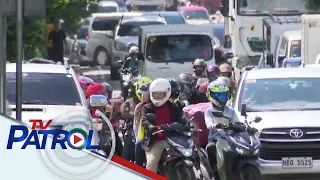 San Juan tinanggal ang bollards sa Ortigas Avenue bike lane | TV Patrol