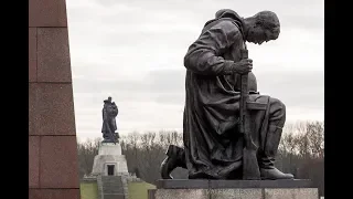 Visiting Soviet War Memorial in Berlin