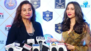 Zara Khan with her mother Salma Agha at Red Carpet of Lion Gold Award 2022 | Shudh Manoranjan