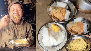 Bhumi Sarmila cooking egg fry curry & rice recipe in their goat hot || Life in rural Nepal ||