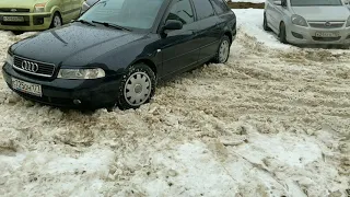 Аномальное потепление в Москве.Буксуем во дворе.