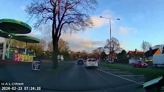 Golf doesn't know how to merge - Dashcam Leics