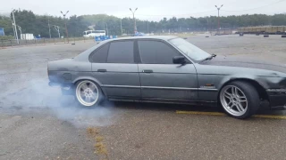 bmw e34 m52b28 and bmw e34 535i