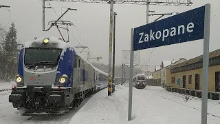 Pociągi InterCity na zaśnieżonej stacji Zakopane
