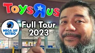 GIANT Toys R Us Open for New Year 2023