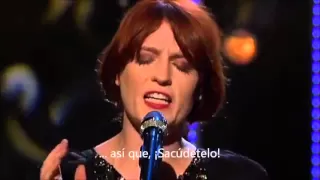 Florence + The Machine -  Shake It Out (Live at Skavlan) (en español)