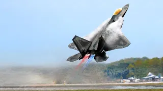 A $200 million US F 22 Raptor performs an Extreme Vertical Takeoff