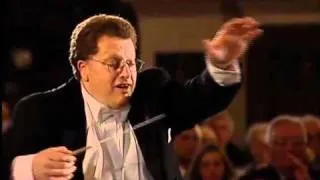 Sir Gilbert Levine conducts Gorecki Totus Tuus