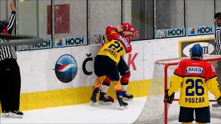 Matouš Hrubec vs. Tomáš Jelínek (Motor ČB - Pardubice 0:5) junioři, 2019 20