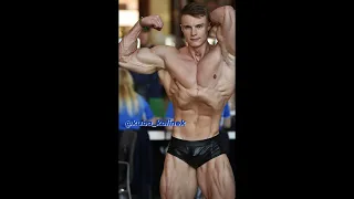 Shredded Bodybuilder Classic Physique Gym Pump Posing Jakub Kuba Kolinek Styrke Studio