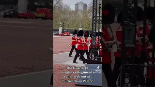 New guard marched to St James Palace