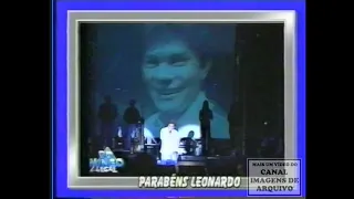 Leonardo em especial de aniversário feito pelo programa Domingo Legal, de Gugu Liberato, em 1999.