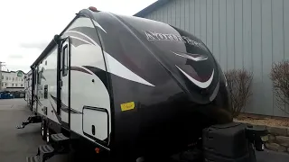 USED 2017 Heartland NORTH TRAIL CALIBER 26LRSS Travel Trailer For Sale In Chicago, IL