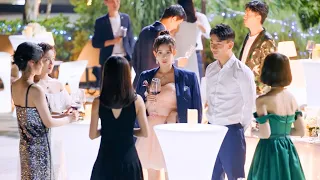 小三嘲笑妻子窮酸，殊不知妻子離婚後嫁入豪門，一身高級禮服讓她啪啪打臉！