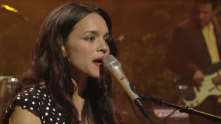 Norah Jones - "Be My Somebody" [Live from Austin, TX]