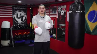 Boxing Tip: How To Throw A 1-2-1-2 Combo // Boxing For BEGINNERS (Heavy Bag Training)