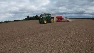 Sowing wheat with John Deere 6215r & Horsch pronto 6 DC