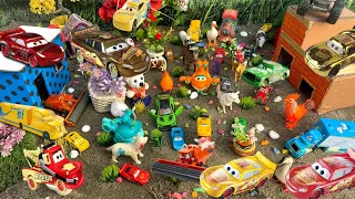 Looking For Disney Pixar Cars in the Garden | Play With Lots Minicars of Disney in the park