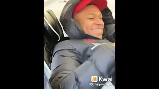 para quem achava que o Neymar não era amigo do mbappé