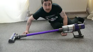 my dyson cyclone v10 animal, cordless vacuum cleaner, unboxing and demo. (now my mums)