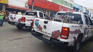 Desfile de Teixeira de Freitas com tema Cidade Limpa e Reciclagem