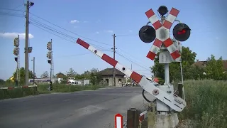 Spoorwegovergang Costești (RO) // Railroad crossing // Trecere la nivel