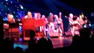 Diana Krall sings "Fever" at Bob Weir Phil Lesh concert w/ Elvis Costello @ Radio City Music Hall