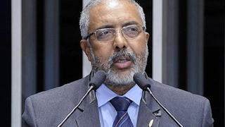 Paulo Paim condena proposta de regulamentação da tercerização aprovada pela Câmara