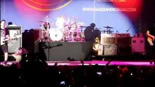 Blink-182 - Always (Live in Lucca Italy 2012)