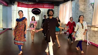 Badi Mushkil & Pallo Latke (Guangzhou- China) Devesh Mirchandani