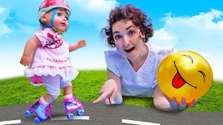 Impara a pattinare con le bambole! Giochi divertenti per le ragazze! Video per bambini