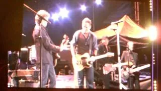 Bruce Springsteen With Paul McCartney - I Saw Her Standing There - Hyde Park 14th July 2012