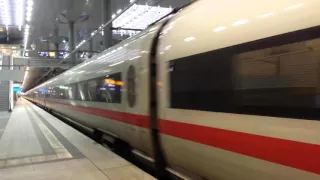 Ausfahrt Doppel ICE-T in Berlin Hbf (tief) auf Gleis 2