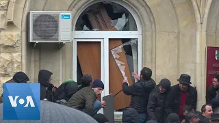 Protesters Storm Pro-Russian Leader's HQ in Breakaway Georgian Region