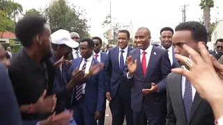 Ra’iisul Wasaaraha Xukuumadda Jamhuuriyadda Federaalka Soomaaliya ayaa gaaray magaalada Nairobi.