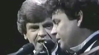 The Everly Brothers - "Take a Message To Mary" in stereo!