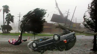 Horrible footage of Hurricane Fiona hitting Puerto Rico today! Damage is happening all over the city