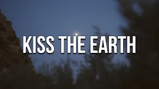 Ajeet Kaur - Kiss the Earth (Lyrics / Letra)