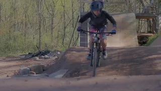 WICKED GIRL MOUNTAIN BIKE ADVENTURE VIDS -DIRT TRACKS