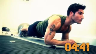 Abs Work out -8 minute abs with Jamie Alderton