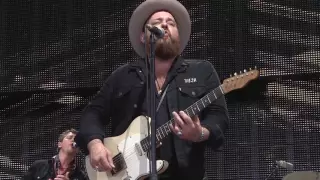 Nathaniel Rateliff & The Night Sweats – Howling at Nothing (Live at Farm Aid 2016)