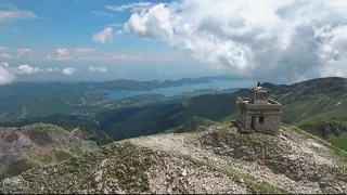 Με τα μάτια της Κοιμωμένης - Άγραφα όρη