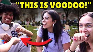 Strangers React to Close Up Street Magic