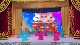 Танцевальный коллектив «Sparks» казахский танец «Кербез», современный танец «Waack ladies”