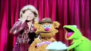 The Muppet Show: Ending with Candice Bergen