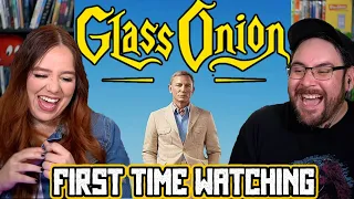 Our FIRST TIME WATCHING Glass Onion (2022) | Knives Out 2 MOVIE REACTION