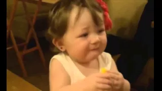 Babies Eating Lemons for the First Time  малыши едят лимон первый раз 0012